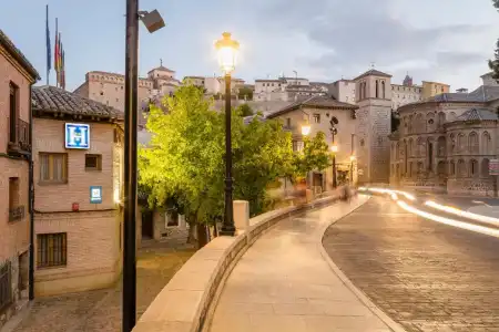YIT Puerta Bisagra - 18