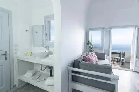 Phaos Santorini Suites - 200