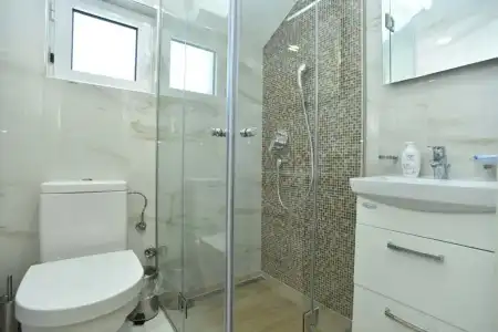 Villa Dragana with Heading Swimming Pool and Parking - 7