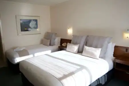 SureStay by Best Western The Clarence on Melville - 21