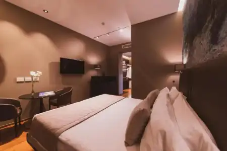 Callistos & Spa - 100