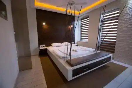 Element Suites - 50