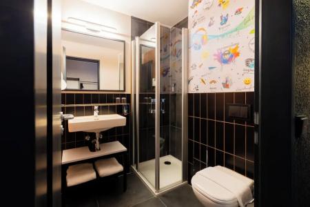 Holiday Inn - the niu, BLADE SOLINGEN by IHG - 40