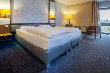 Park Inn by Radisson Luebeck - 5