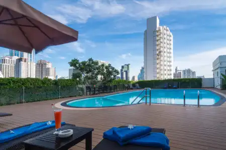 Lohas Residences Sukhumvit - 33