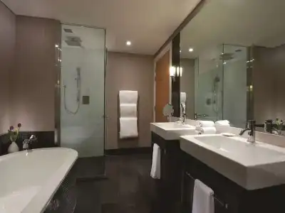 DoubleTree by Hilton Queenstown - 68