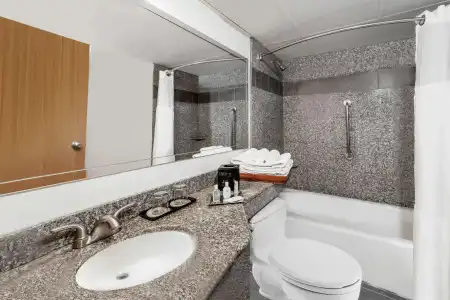 Wyndham Garden Austin - 7