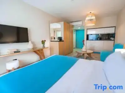 Redcon Suites - 101