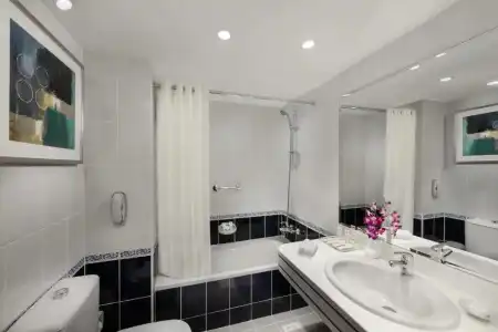 Savoy Central Apartments - 33