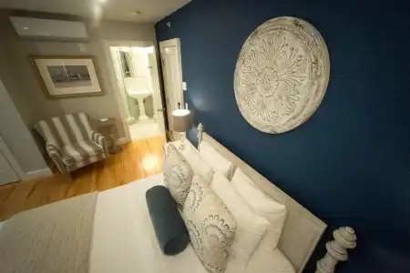 Serenity Inn Newport - 97