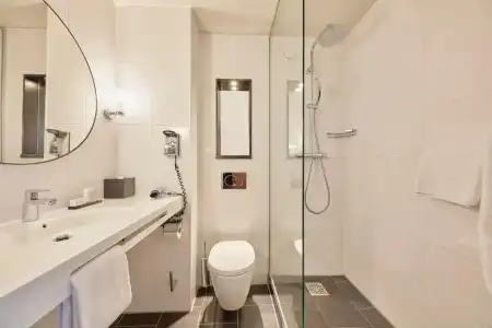 Carlton Square - 51