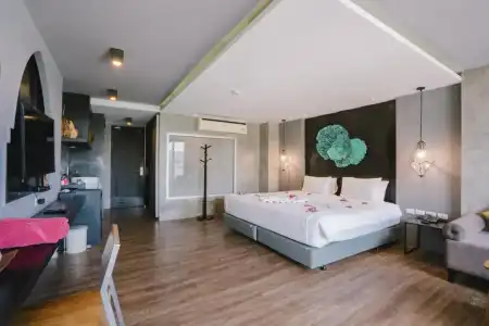 Patong Signature Boutique - 143