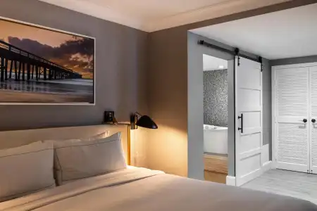 The Waterfront Beach Resort, A Hilton - 289