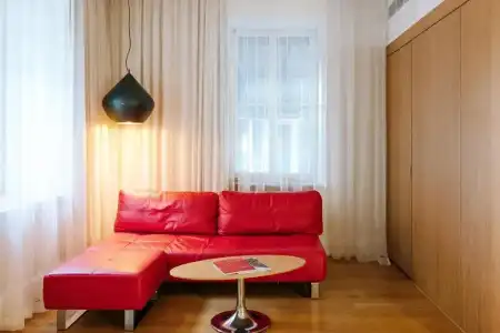 B2 Boutique + Spa - 57