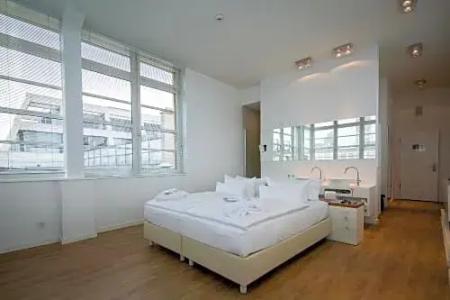 Ellington Berlin - 48