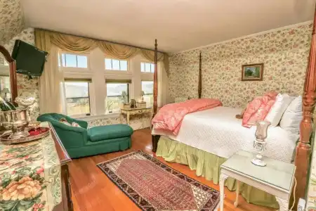 Wilburton Inn - 116