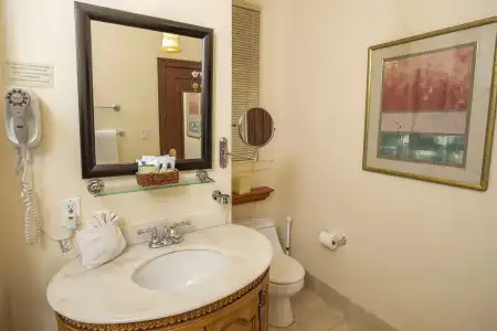 Washington Square Inn - 29