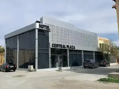 CENTRAL PLAZA - 0