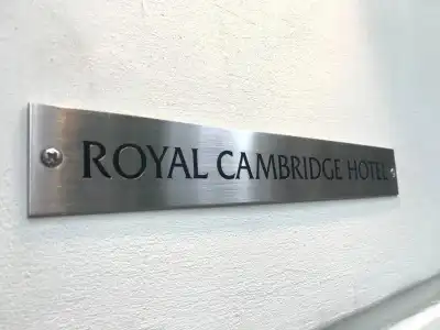 Royal Cambridge - 33