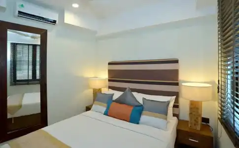 The Somerset - 12