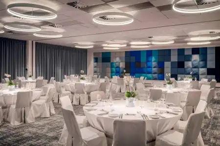 Courtyard by Marriott Brno - 25