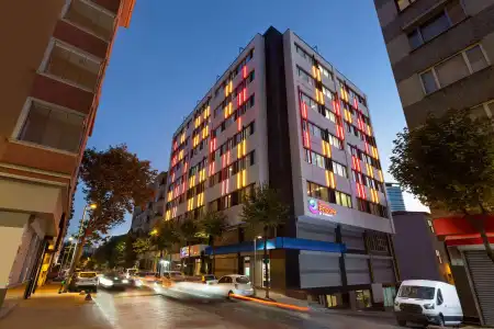 Ramada & Suites by Wyndham Istanbul Sisli - 2