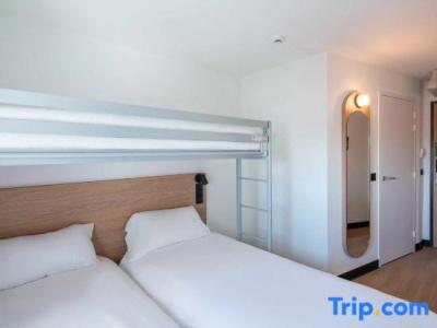 B&B Bayeux - 71