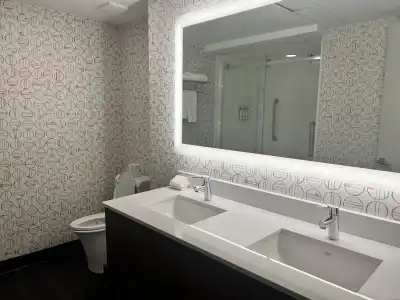 Holiday Inn Toronto Airport East by IHG - 33