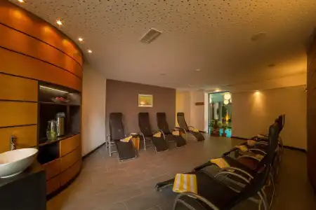 Dominik Alpine City Wellness - 10