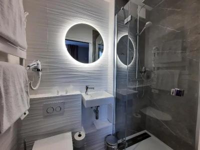 Campanile PRIME - Caen Centre Gare - 63