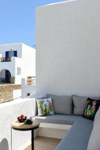 Ios Art Studios & Luxury Apartments - 11