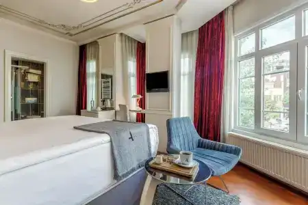Amira Istanbul - 81