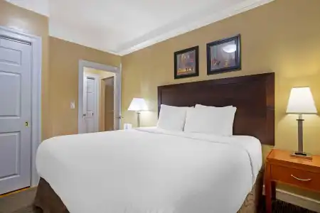 Best Western Plus Hospitality House - 5