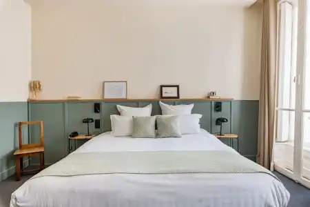 Globe et Cecil Hôtel - 102