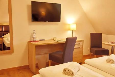 Bernstein Acamed Resort - 46