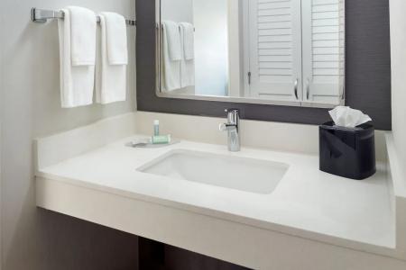 Courtyard Charlottesville - 27