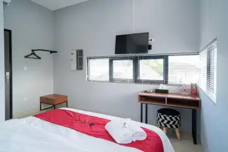 RedDoorz Near Sindu Kusuma Edupark 3 - 30