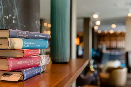 Motel One Frankfurt-Airport - 28