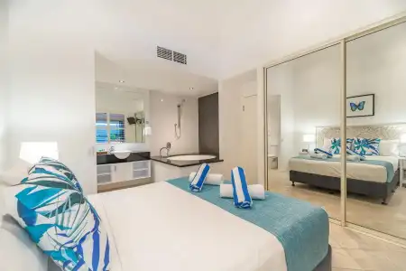 Saltwater Luxury Apartments - 30