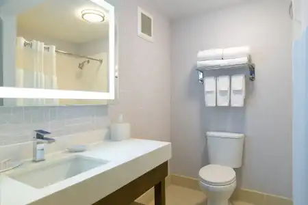 Courtyard by Marriott Old Town - 35