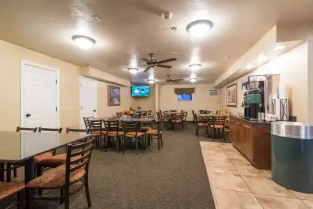 St. George Inn & Suites - 17