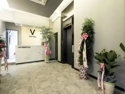 V - 0