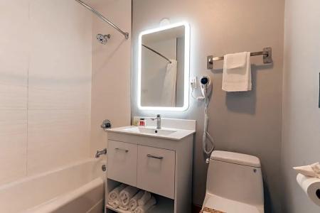 Inn on Broadway - 37