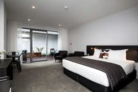 The Metrotel Motel - 58