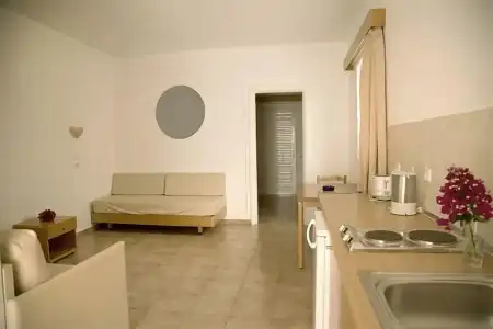 Lambis Studios & Apartments - 58