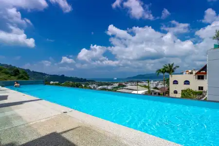 Patong Bay Hill Resort - 28