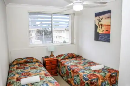 Surfers Beach Holiday Apartments - 53
