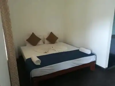 Star White Negombo - 16