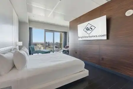Beautiful Palms Place Suite - 134