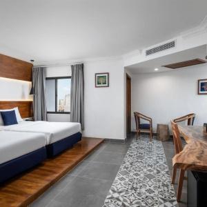 Pacific, Phnom Penh - 29